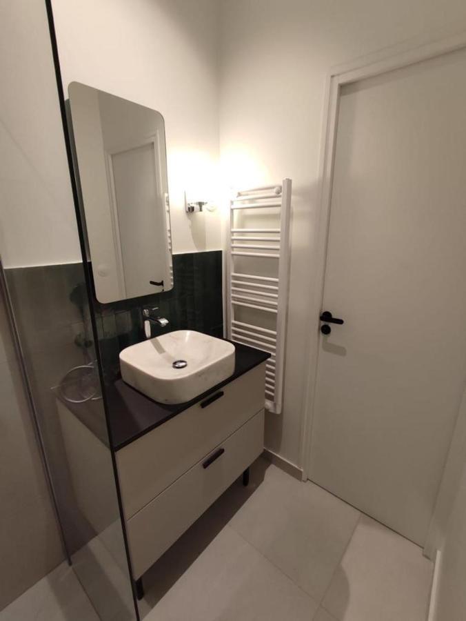 Suite Confortable Sur Le Canal Saint-Martin / Republique Παρίσι Εξωτερικό φωτογραφία